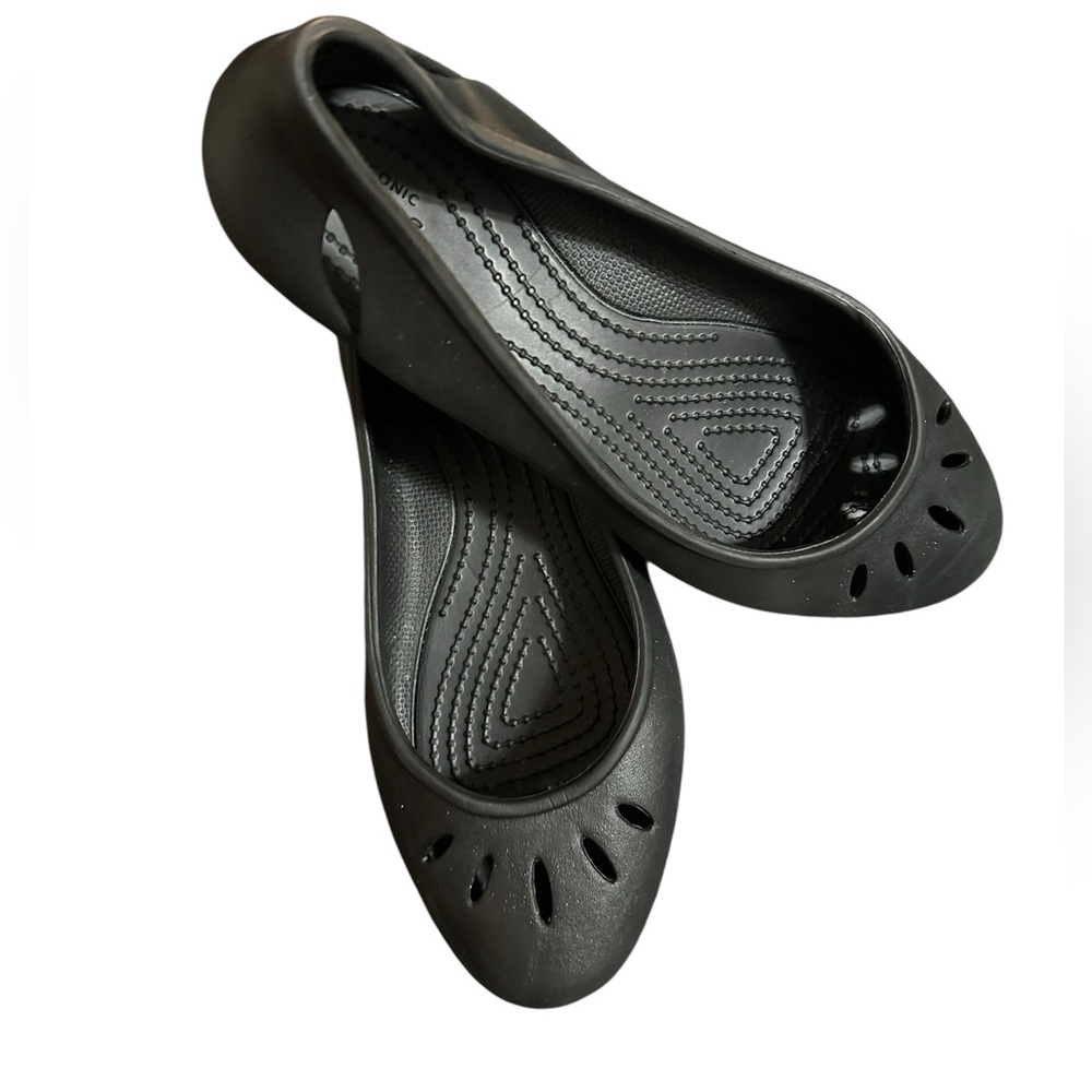 CROCS Women's Black Flats